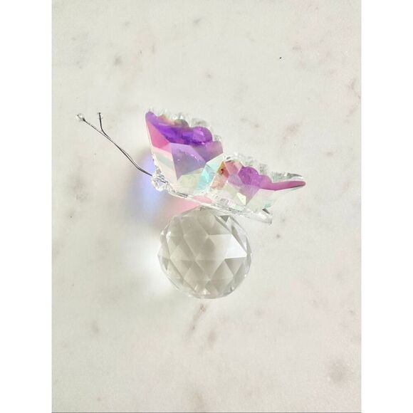 Iridescent glass butterfly decor - Picture 11 of 13